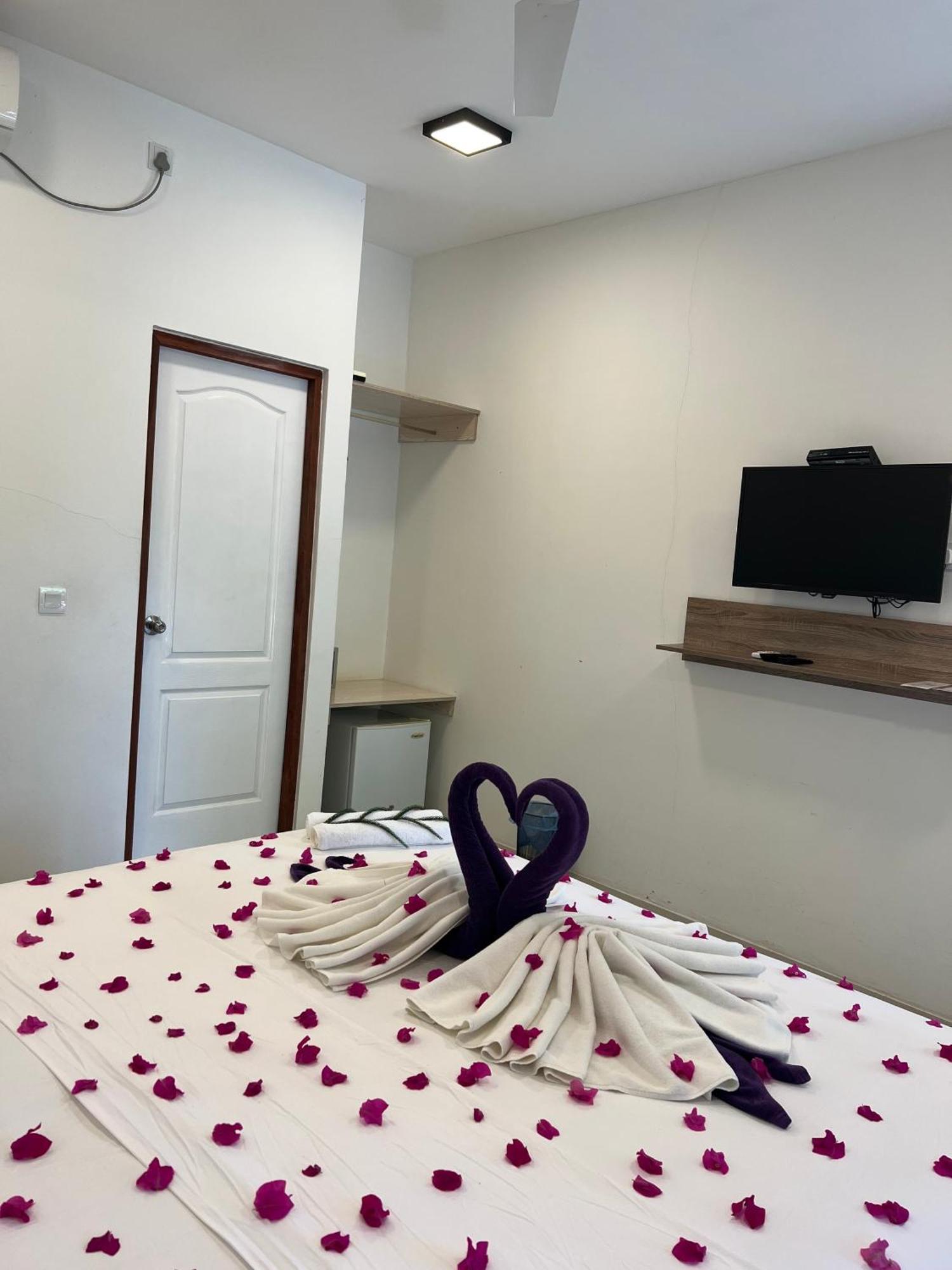 Lagoon Villa Maldives Thoddoo Bagian luar foto